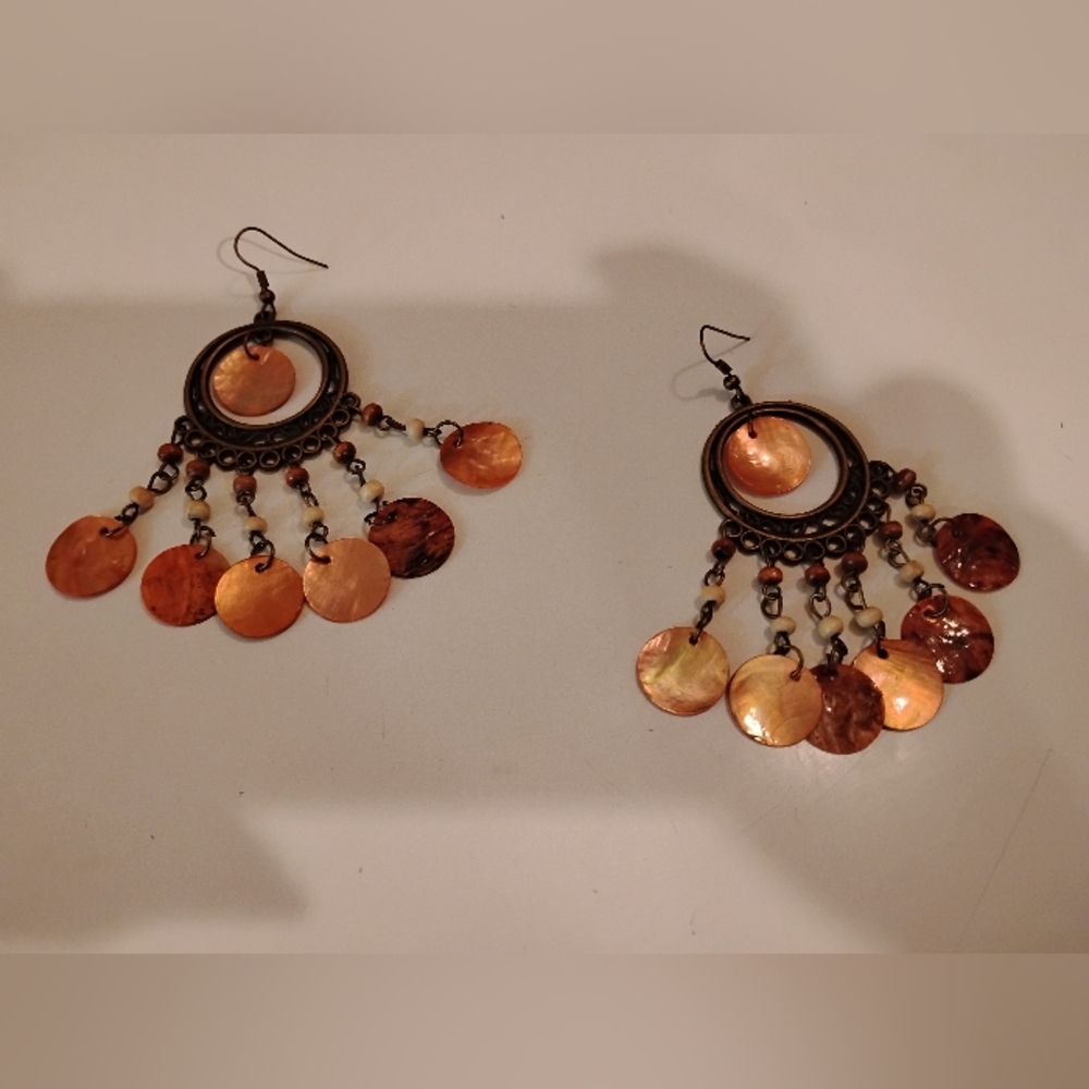 Elegant Gold Bronze and Brown Tones Dangle Earrings 7 Shell Coins